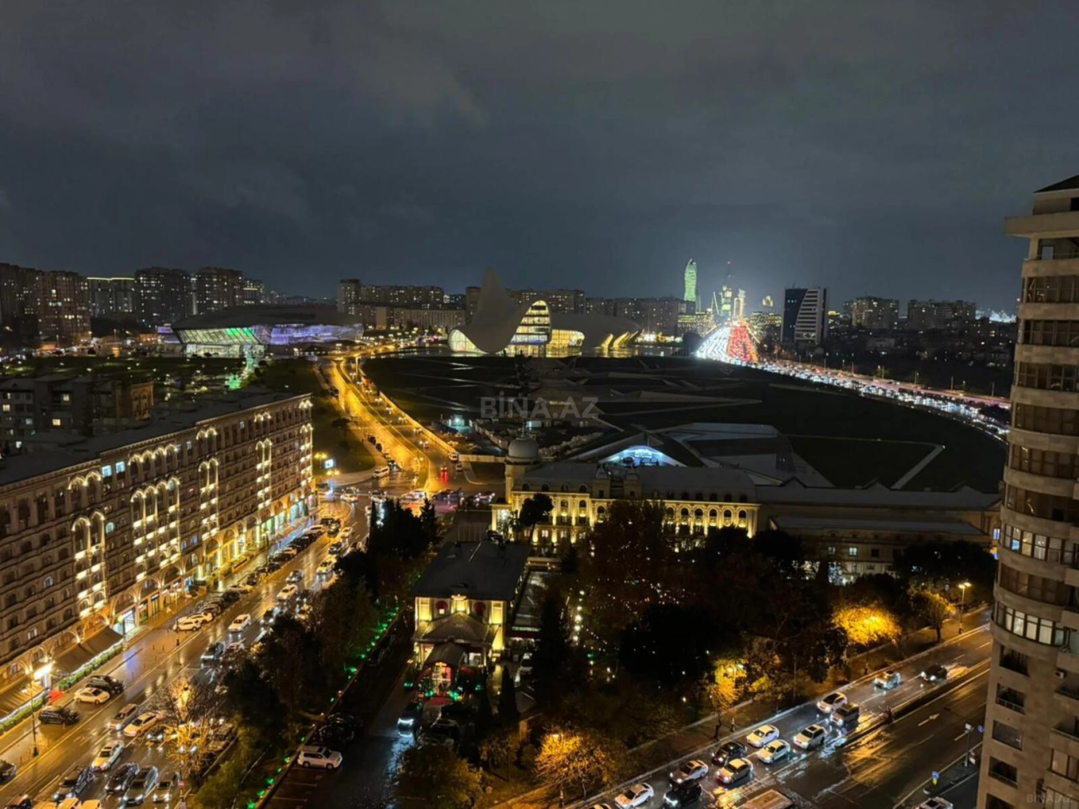 Satılır 3 otaqlı mənzil 149 m²