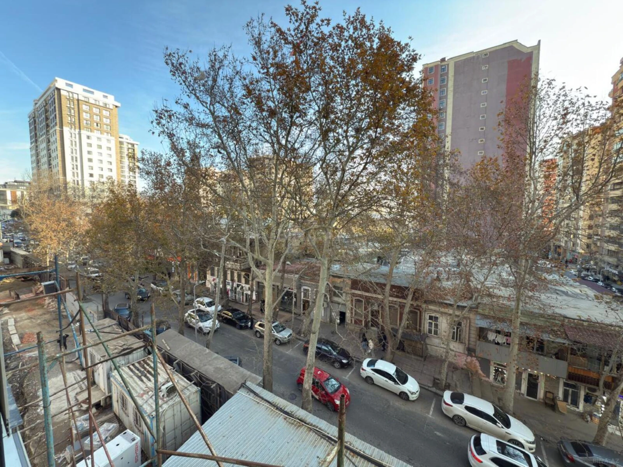 Satılır 3 otaqlı mənzil 127 m²