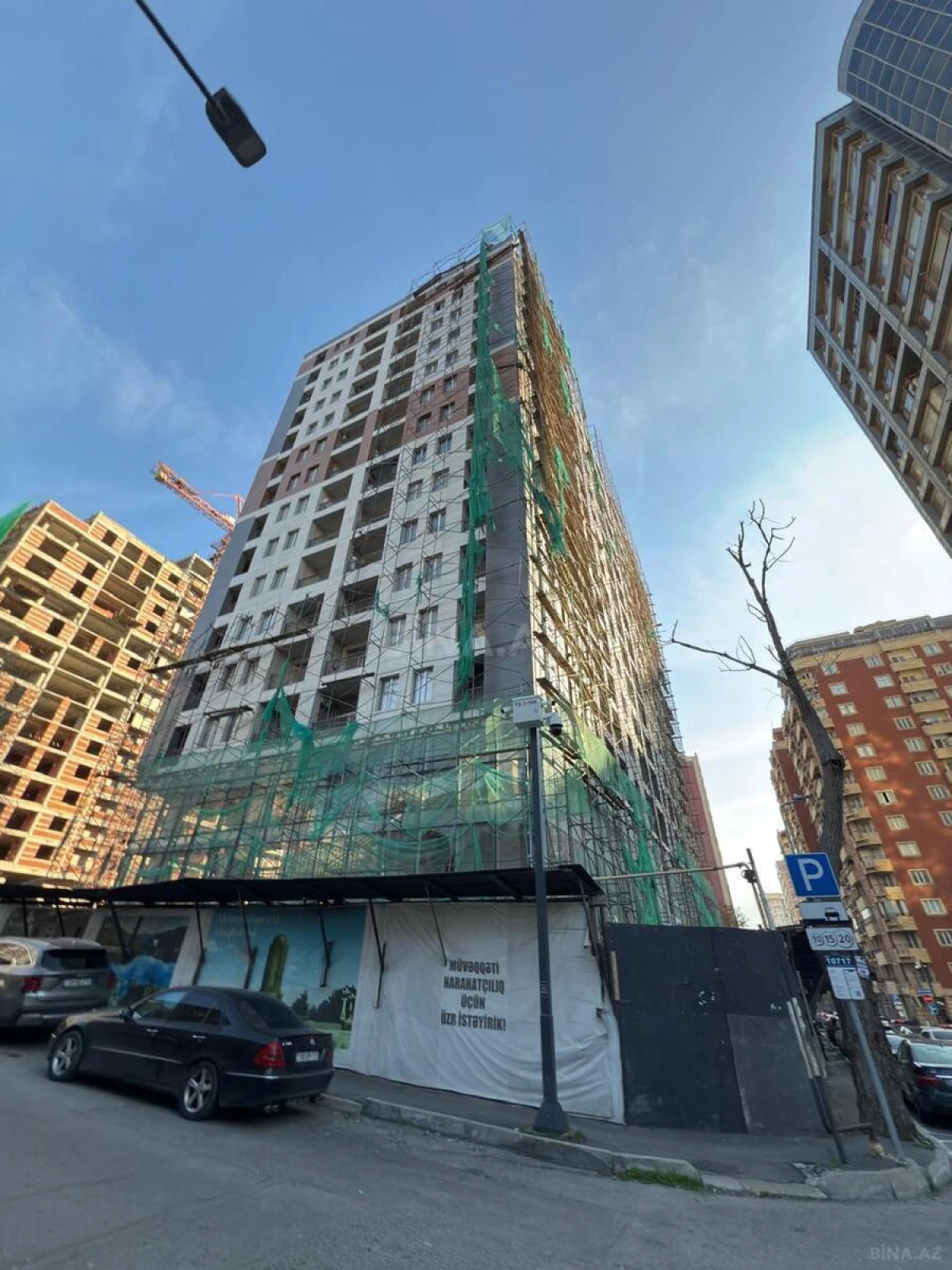 Satılır 3 otaqlı mənzil 127 m²