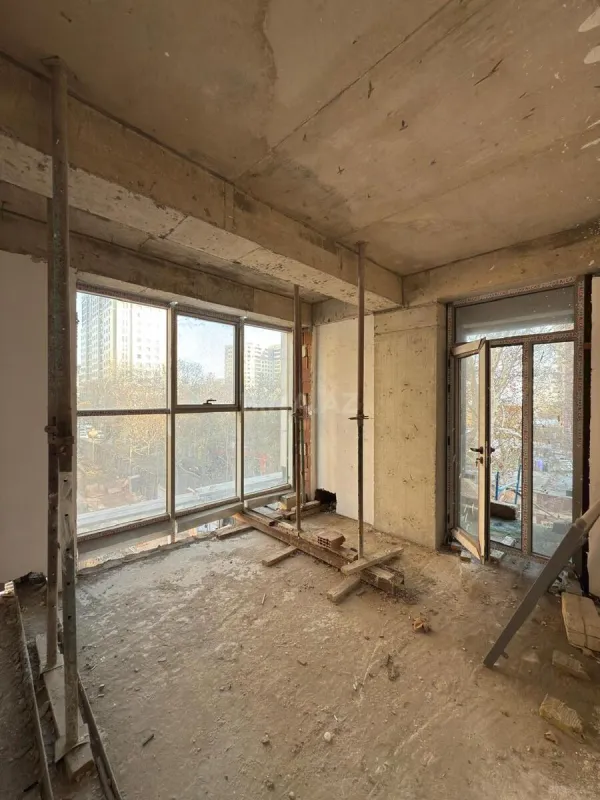 Satılır 3 otaqlı mənzil 127 m²