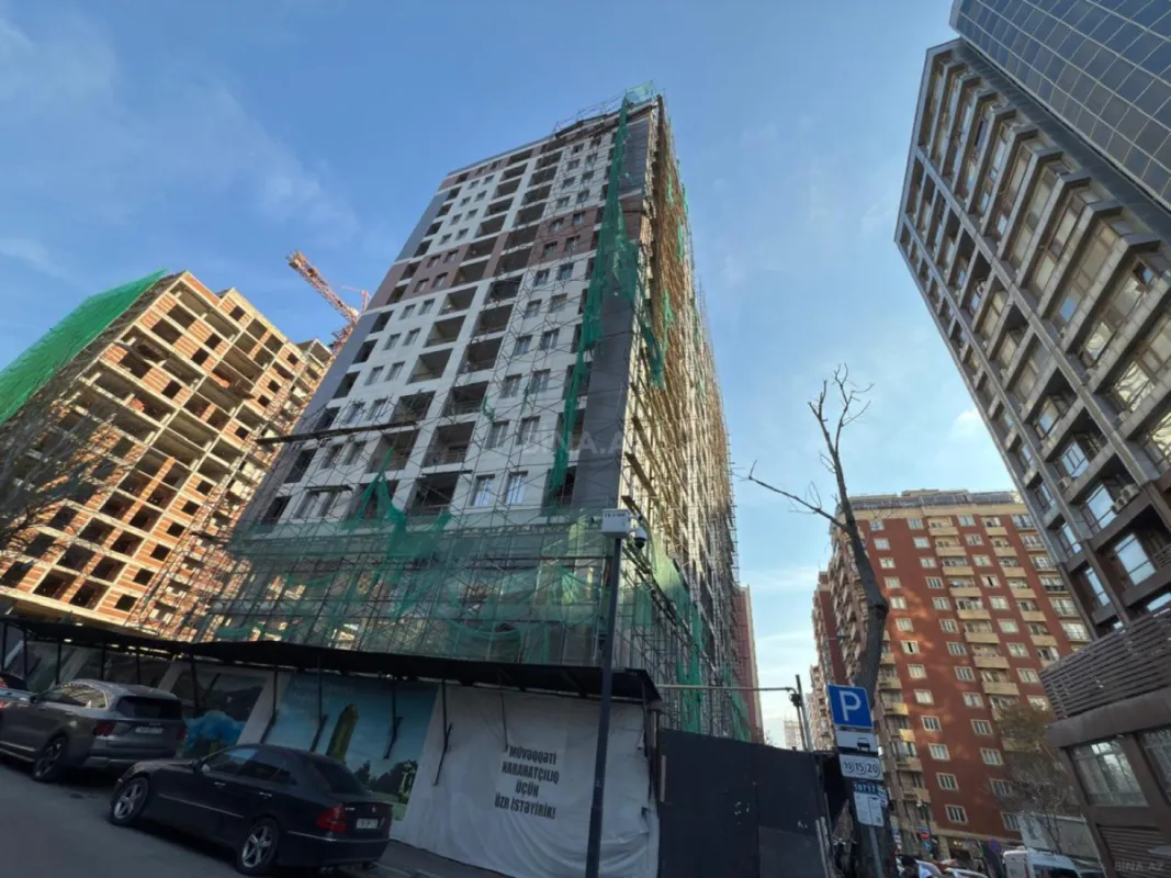 Satılır 3 otaqlı mənzil 127 m²