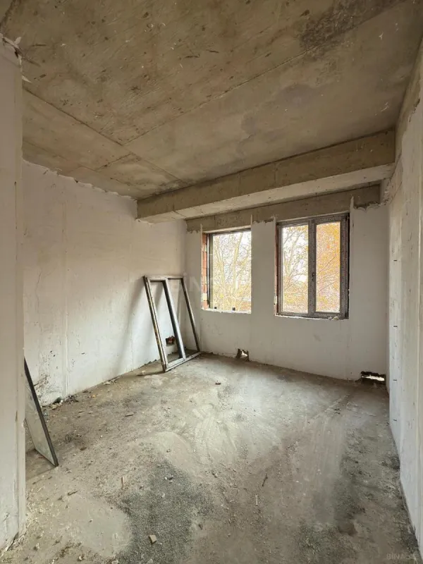 Satılır 3 otaqlı mənzil 127 m²