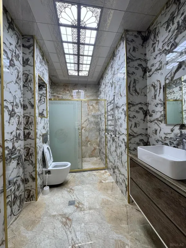 Satılır 4 otaqlı mənzil 170 m²