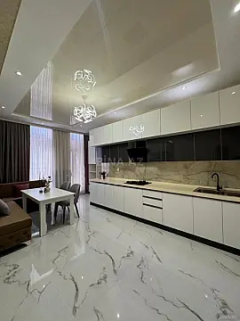 Satılır 4 otaqlı mənzil 170 m²