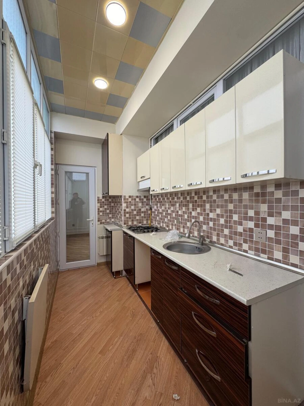 Satılır 2 otaqlı mənzil 65 m²