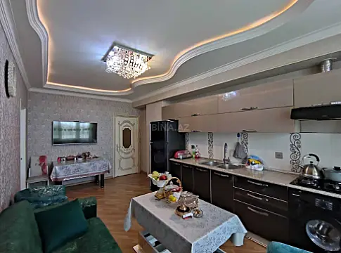 Satılır 2 otaqlı mənzil 110 m²