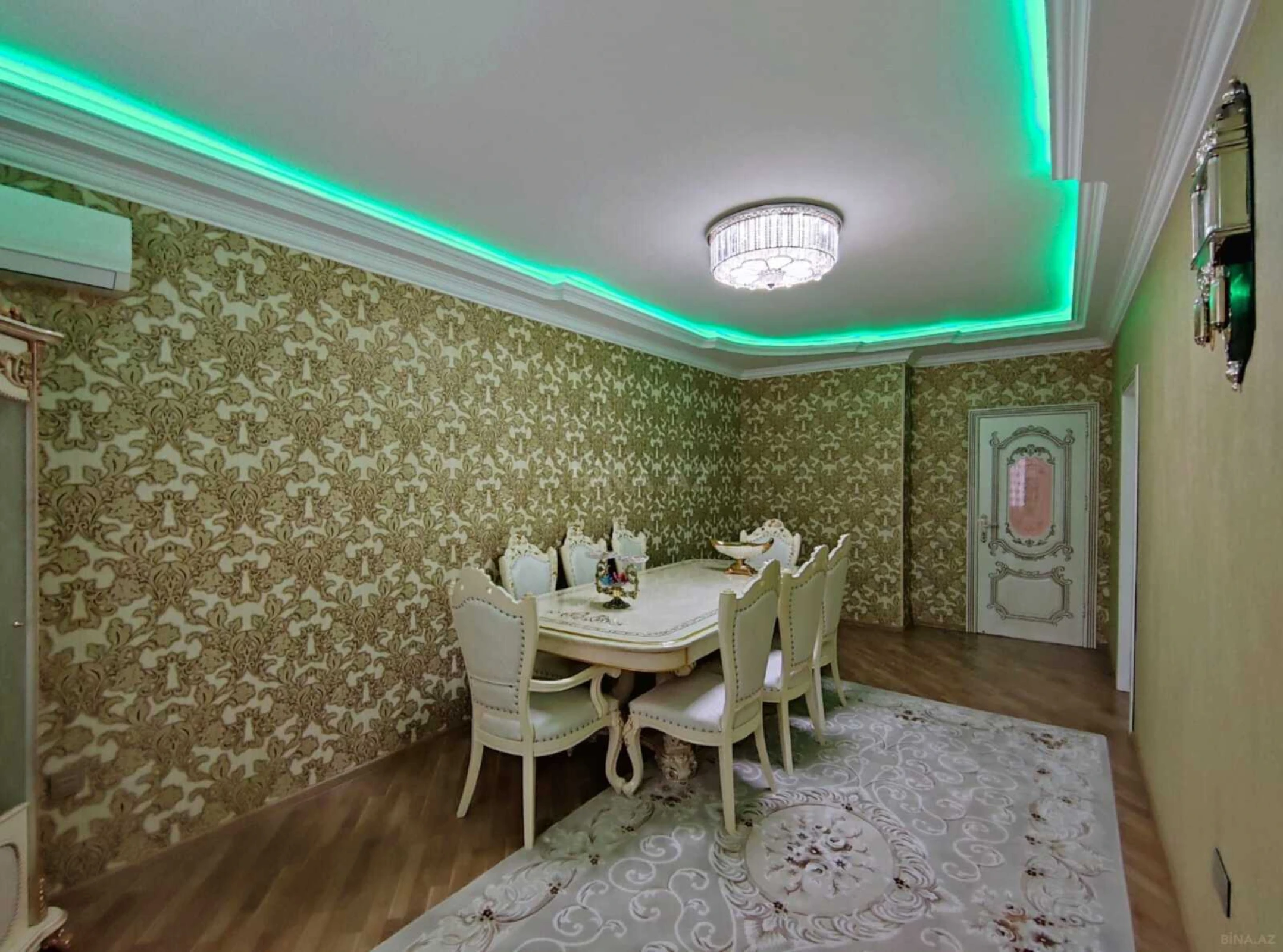 Satılır 2 otaqlı mənzil 110 m²