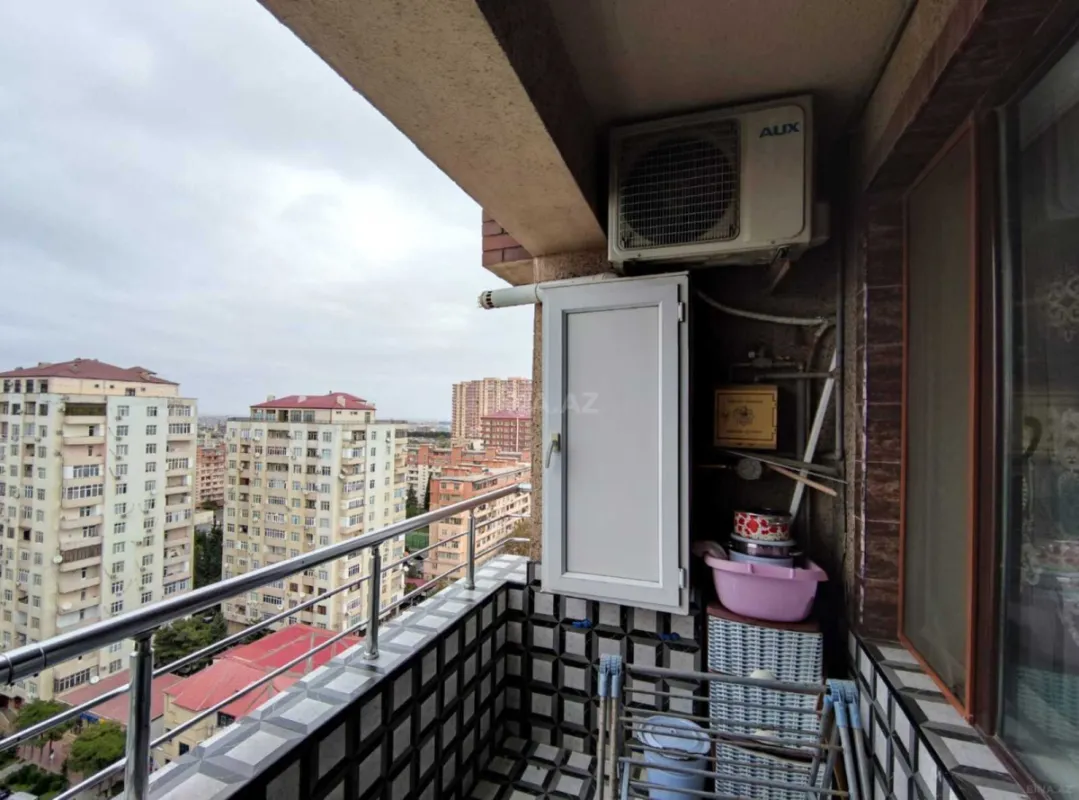Satılır 2 otaqlı mənzil 110 m²