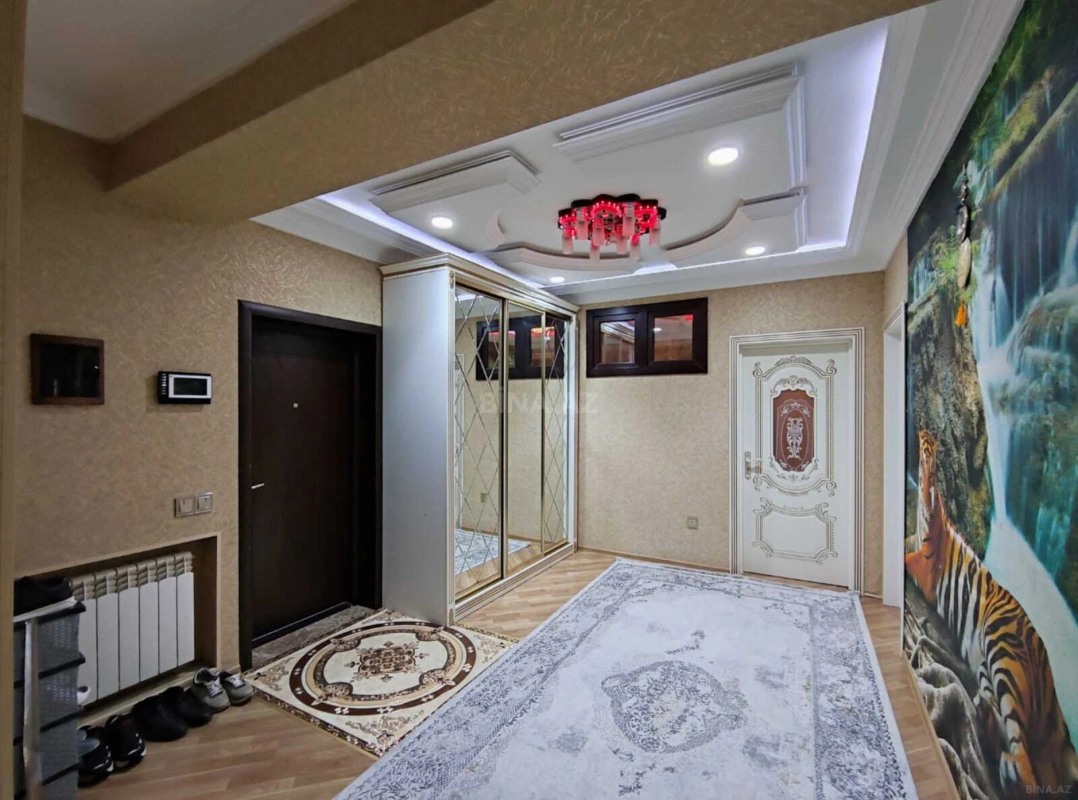 Satılır 2 otaqlı mənzil 110 m²