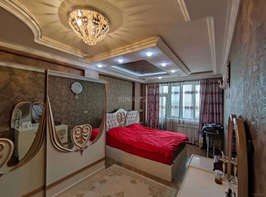 Satılır 2 otaqlı mənzil 110 m²