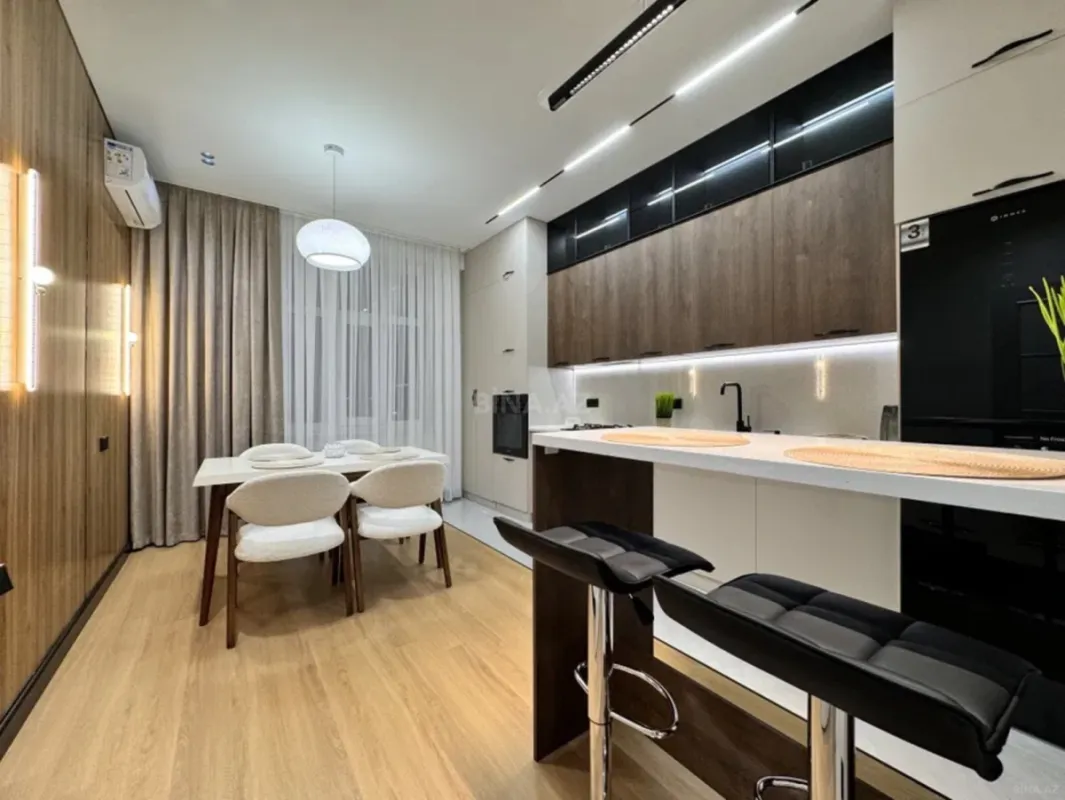 Kirayə verilir 3 otaqlı mənzil 140 m²