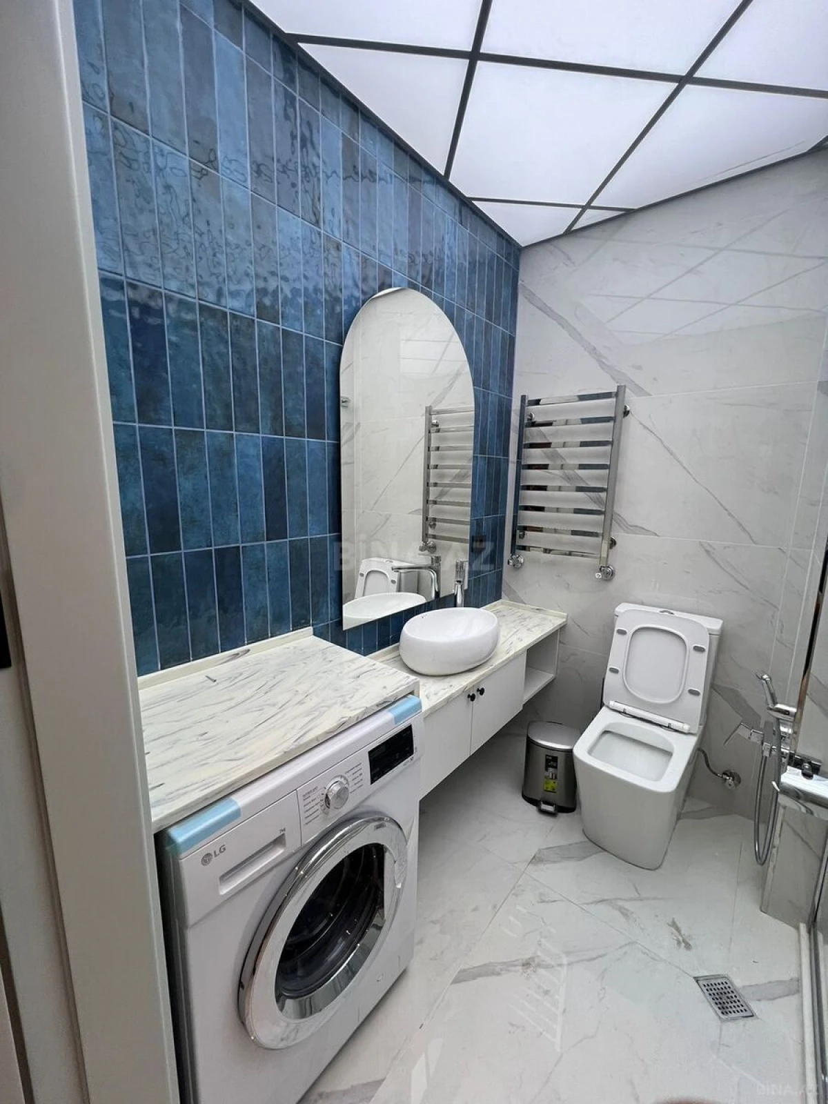 Satılır 3 otaqlı mənzil 108 m²