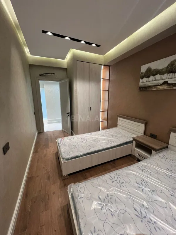 Satılır 3 otaqlı mənzil 108 m²