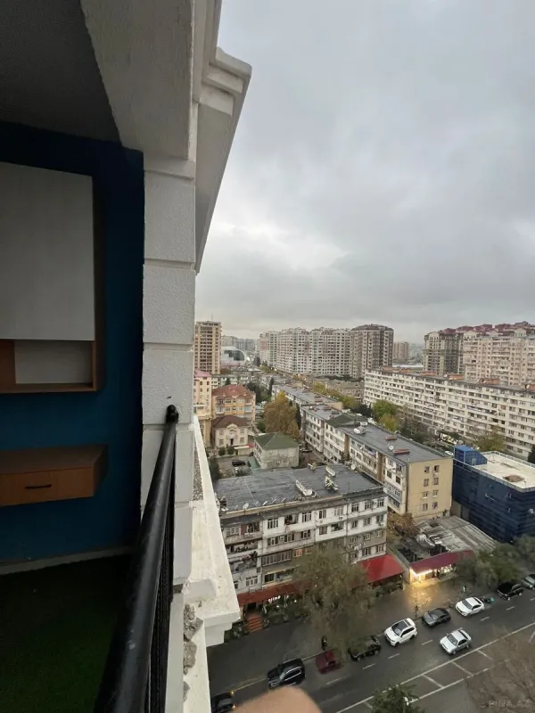 Satılır 3 otaqlı mənzil 108 m²