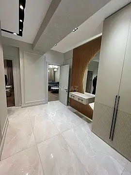 Satılır 3 otaqlı mənzil 108 m²