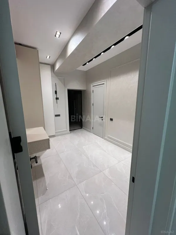 Satılır 3 otaqlı mənzil 108 m²