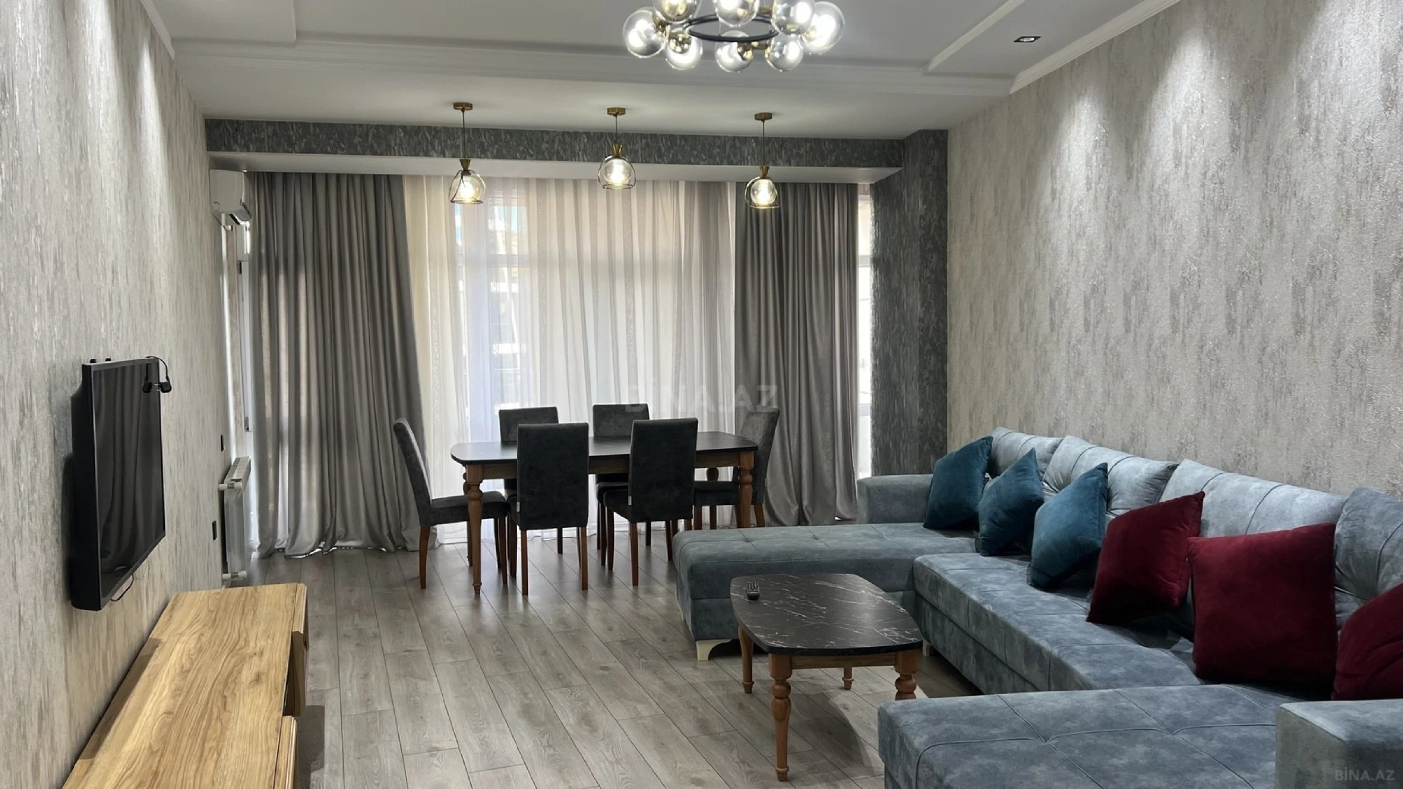 Kirayə verilir 2 otaqlı mənzil 105 m²