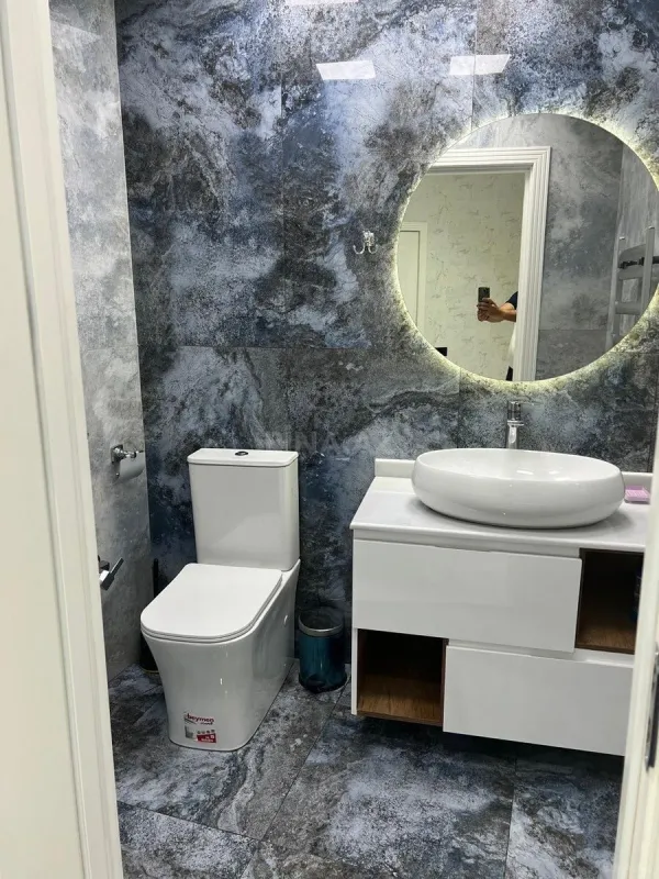 Kirayə verilir 2 otaqlı mənzil 105 m²
