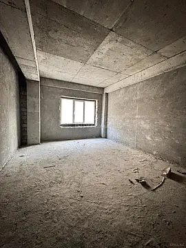 Satılır 4 otaqlı mənzil 146 m²