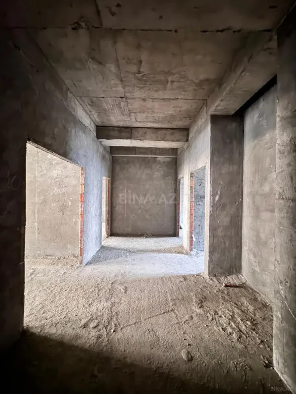 Satılır 4 otaqlı mənzil 146 m²