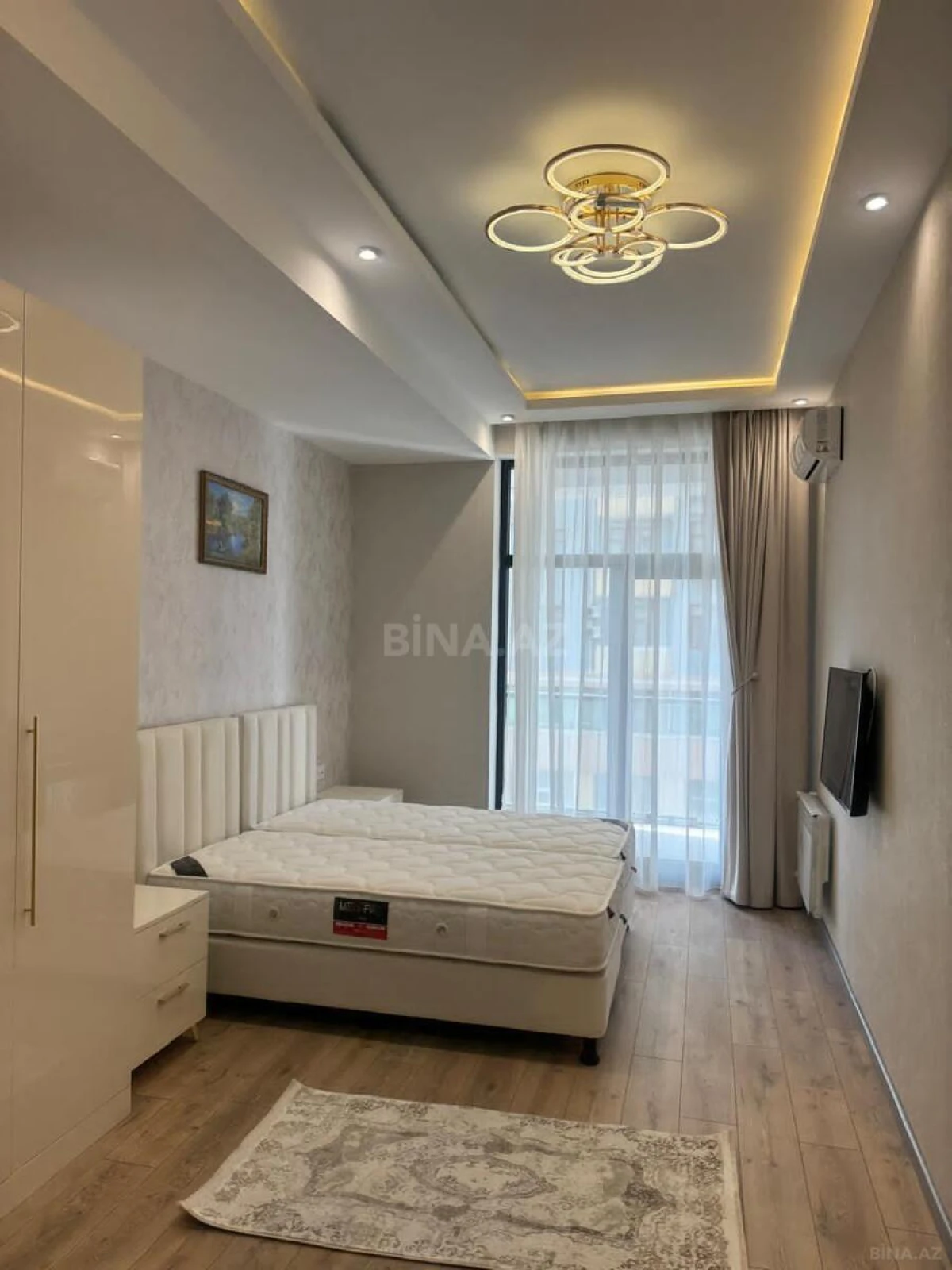 Satılır 2 otaqlı mənzil 95 m²