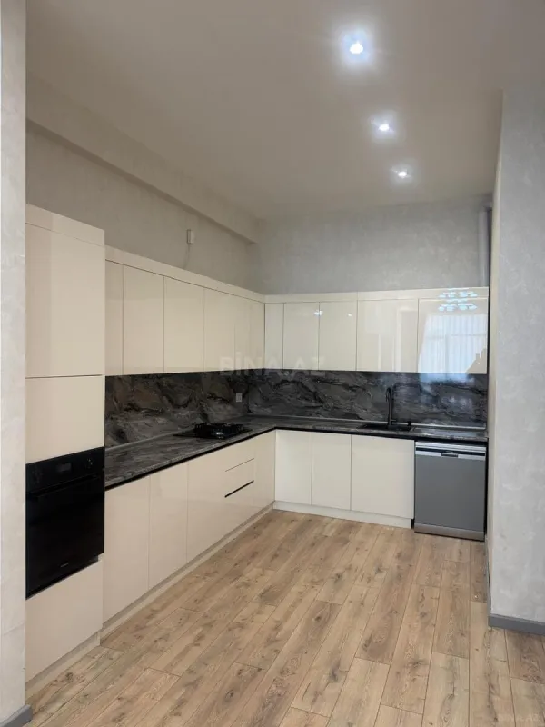 Satılır 2 otaqlı mənzil 95 m²