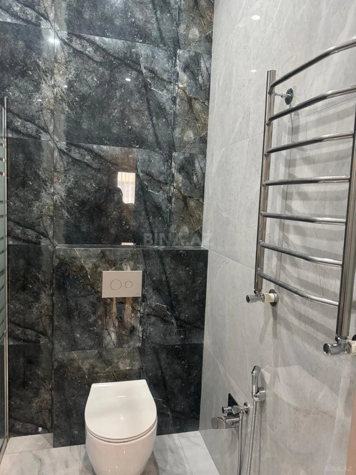 Satılır 2 otaqlı mənzil 95 m²