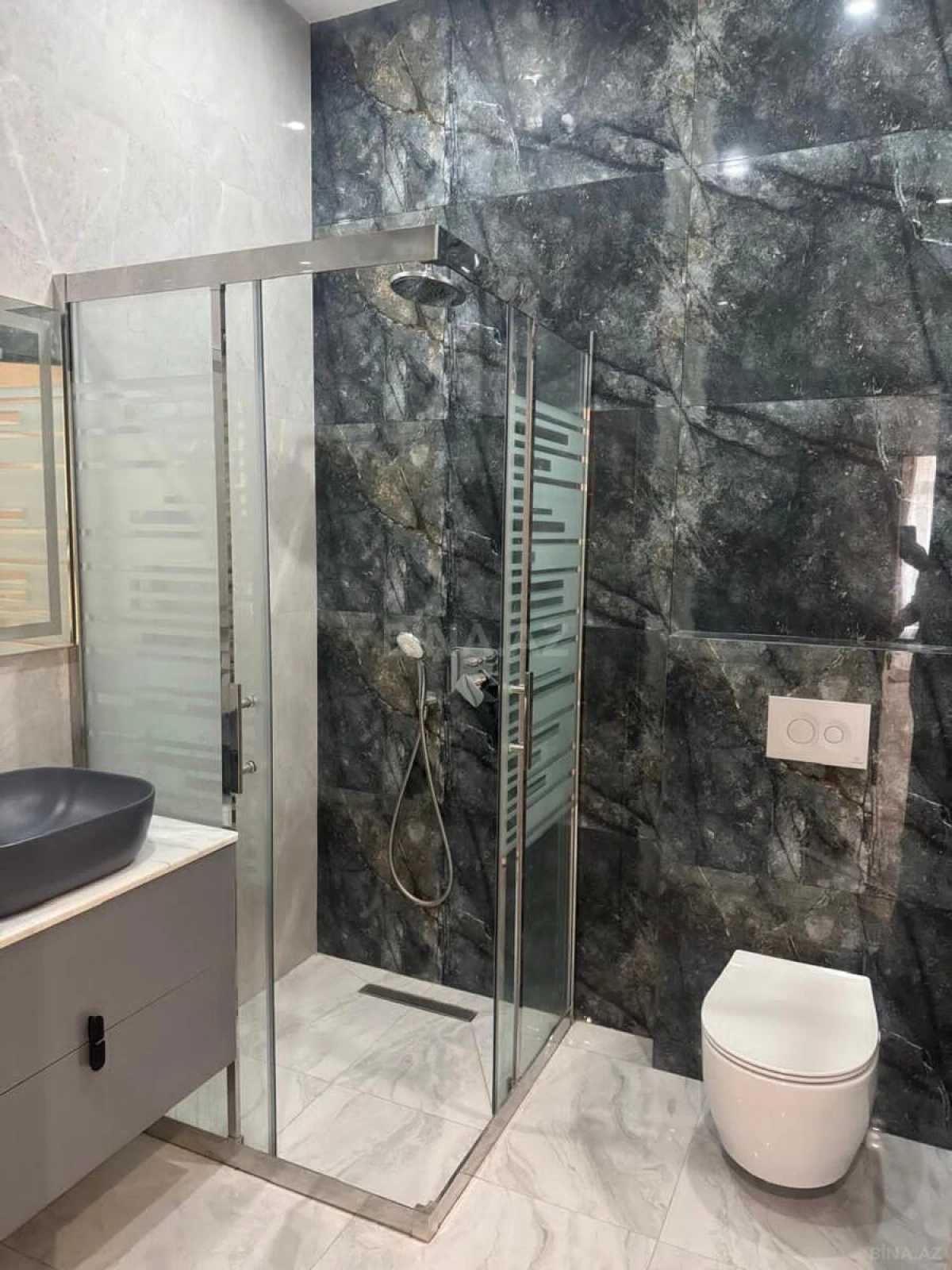 Satılır 2 otaqlı mənzil 95 m²