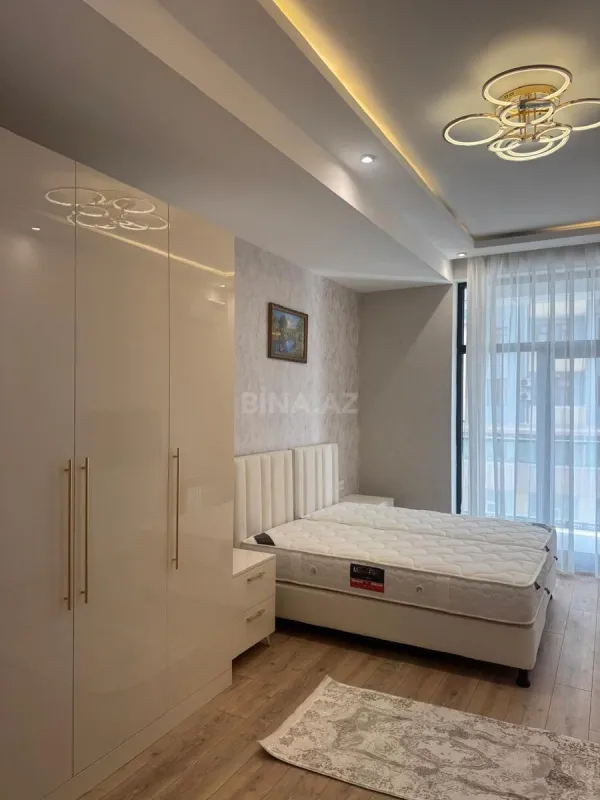 Satılır 2 otaqlı mənzil 95 m²
