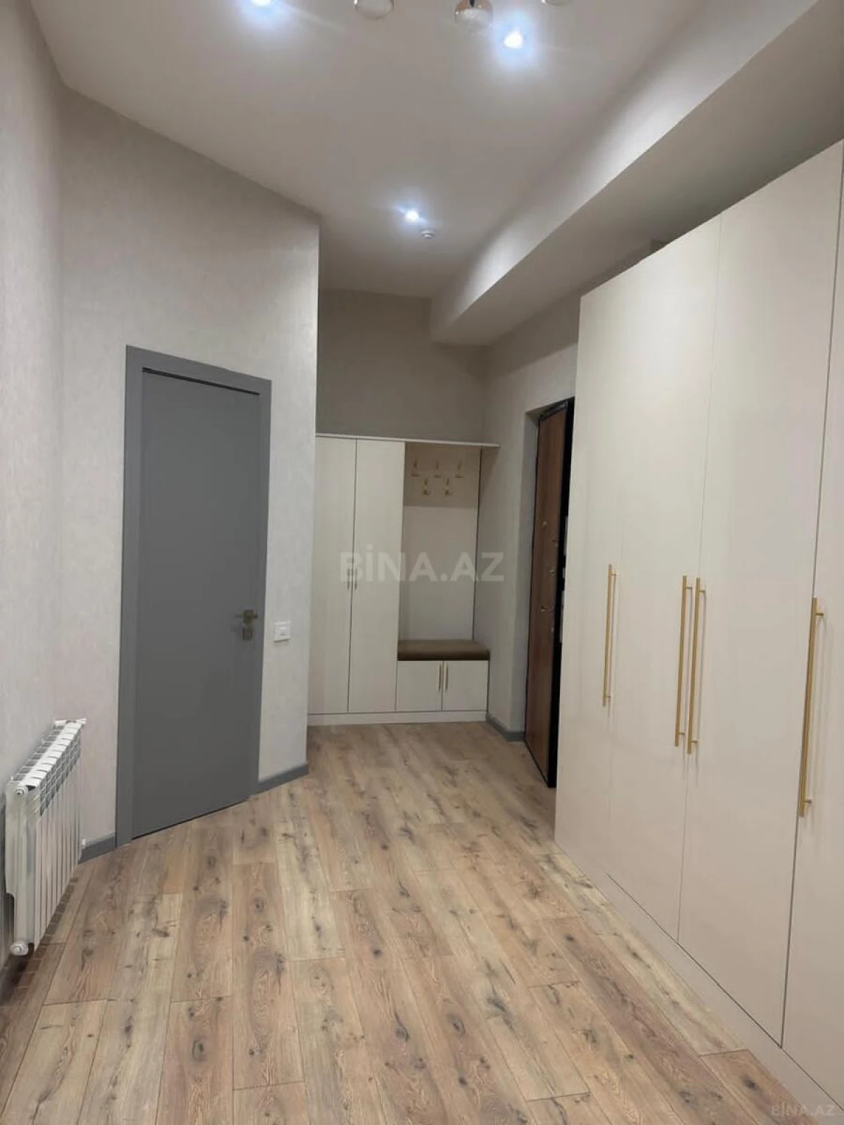 Satılır 2 otaqlı mənzil 95 m²