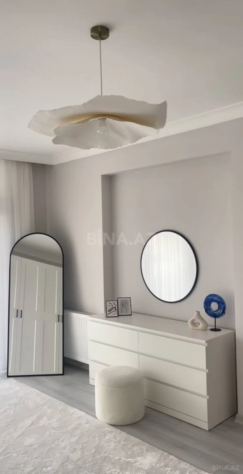 Satılır 4 otaqlı mənzil 170 m²
