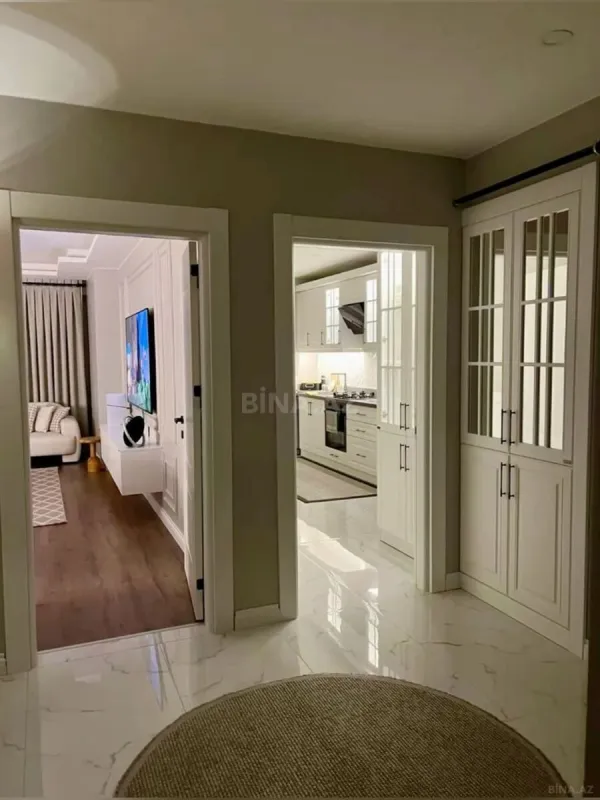 Satılır 4 otaqlı mənzil 170 m²