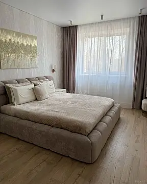 Satılır 4 otaqlı mənzil 170 m²