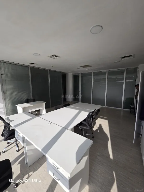 Kirayə verilir 4 otaqlı ofis 120 m²