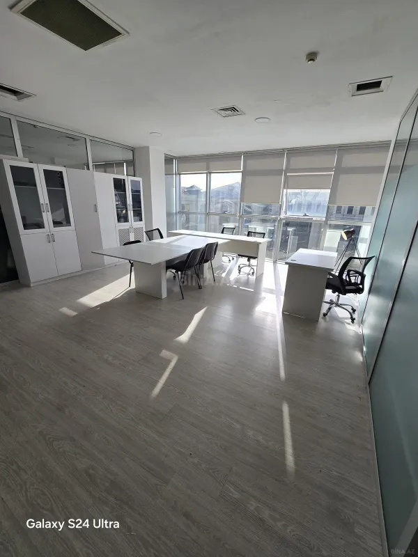 Kirayə verilir 4 otaqlı ofis 120 m²
