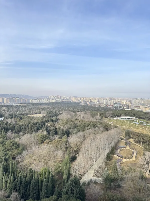 Satılır 4 otaqlı mənzil 170 m²