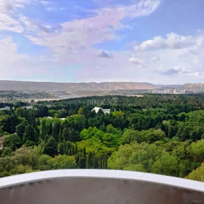 Satılır 4 otaqlı mənzil 170 m²