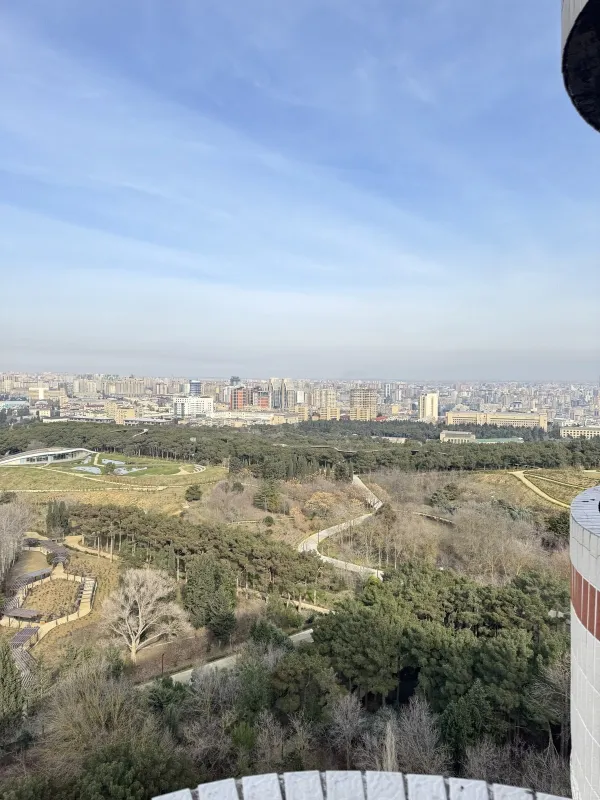 Satılır 4 otaqlı mənzil 170 m²