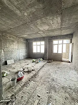 Satılır 4 otaqlı mənzil 170 m²