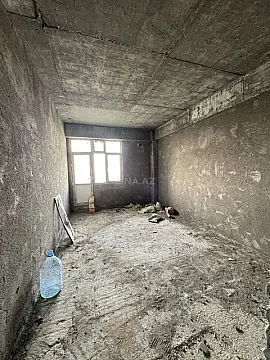 Satılır 4 otaqlı mənzil 170 m²