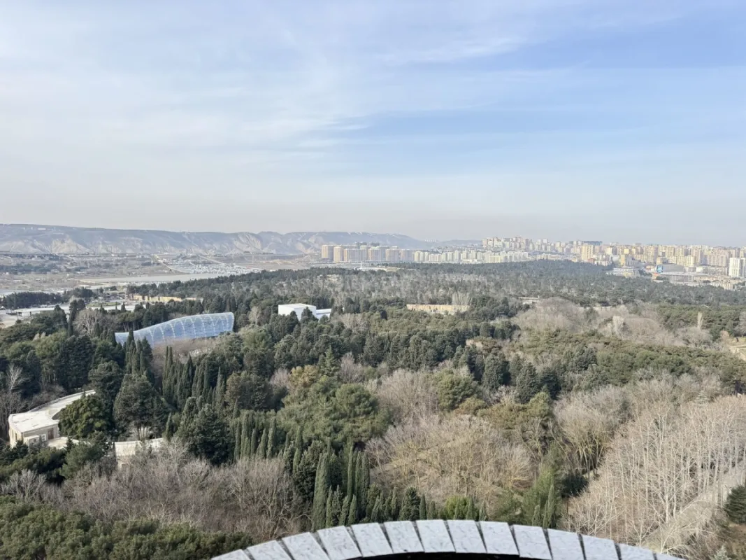 Satılır 4 otaqlı mənzil 170 m²