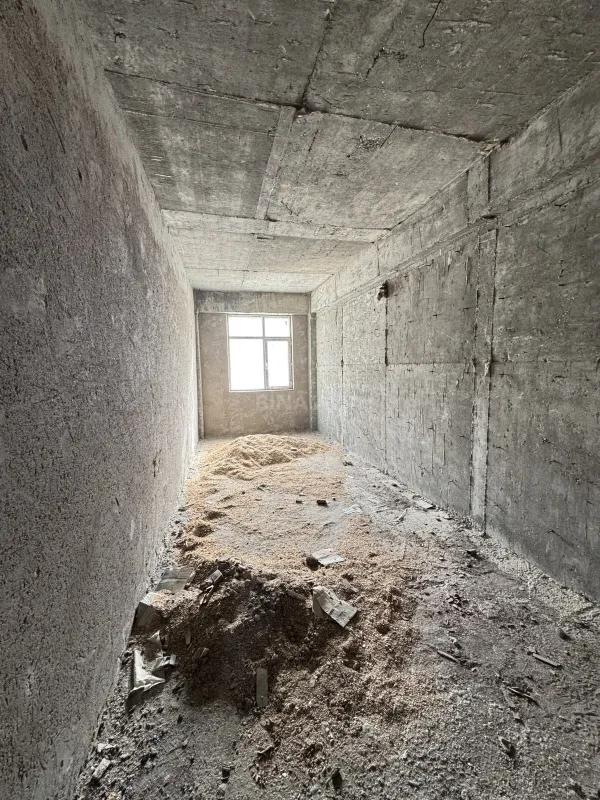 Satılır 4 otaqlı mənzil 170 m²