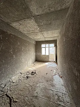 Satılır 4 otaqlı mənzil 170 m²