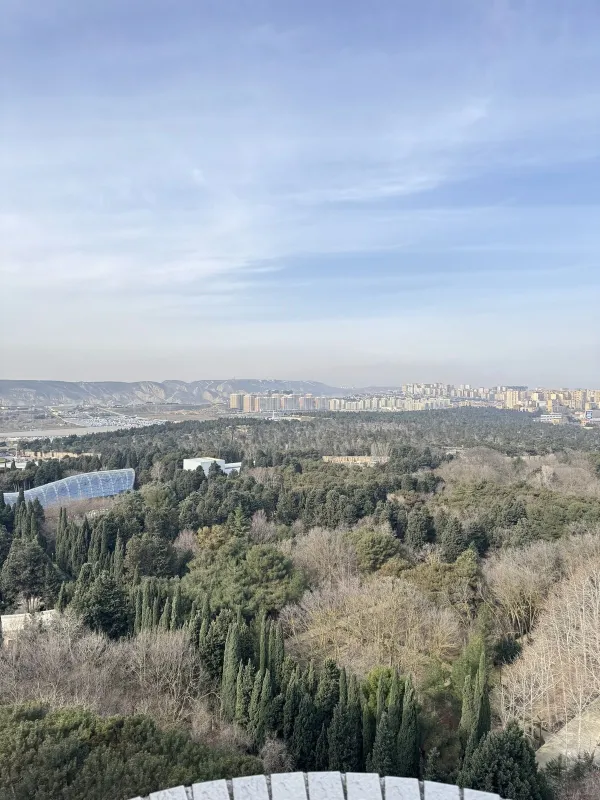 Satılır 4 otaqlı mənzil 170 m²