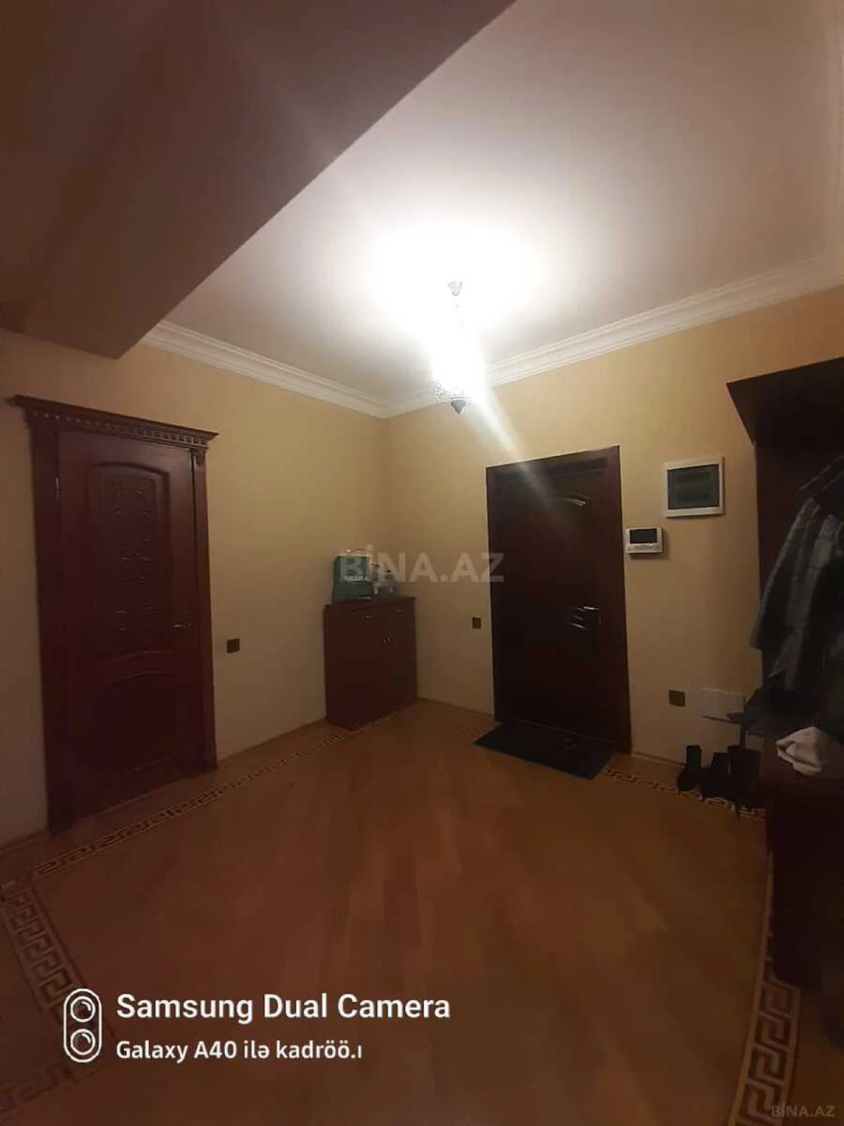 Kirayə verilir 3 otaqlı mənzil 137 m²