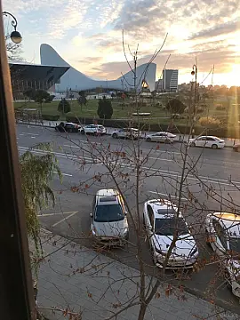 Kirayə verilir 4 otaqlı mənzil 120 m² — Bakı, Nərimanov 4 otaq 120.00 m²