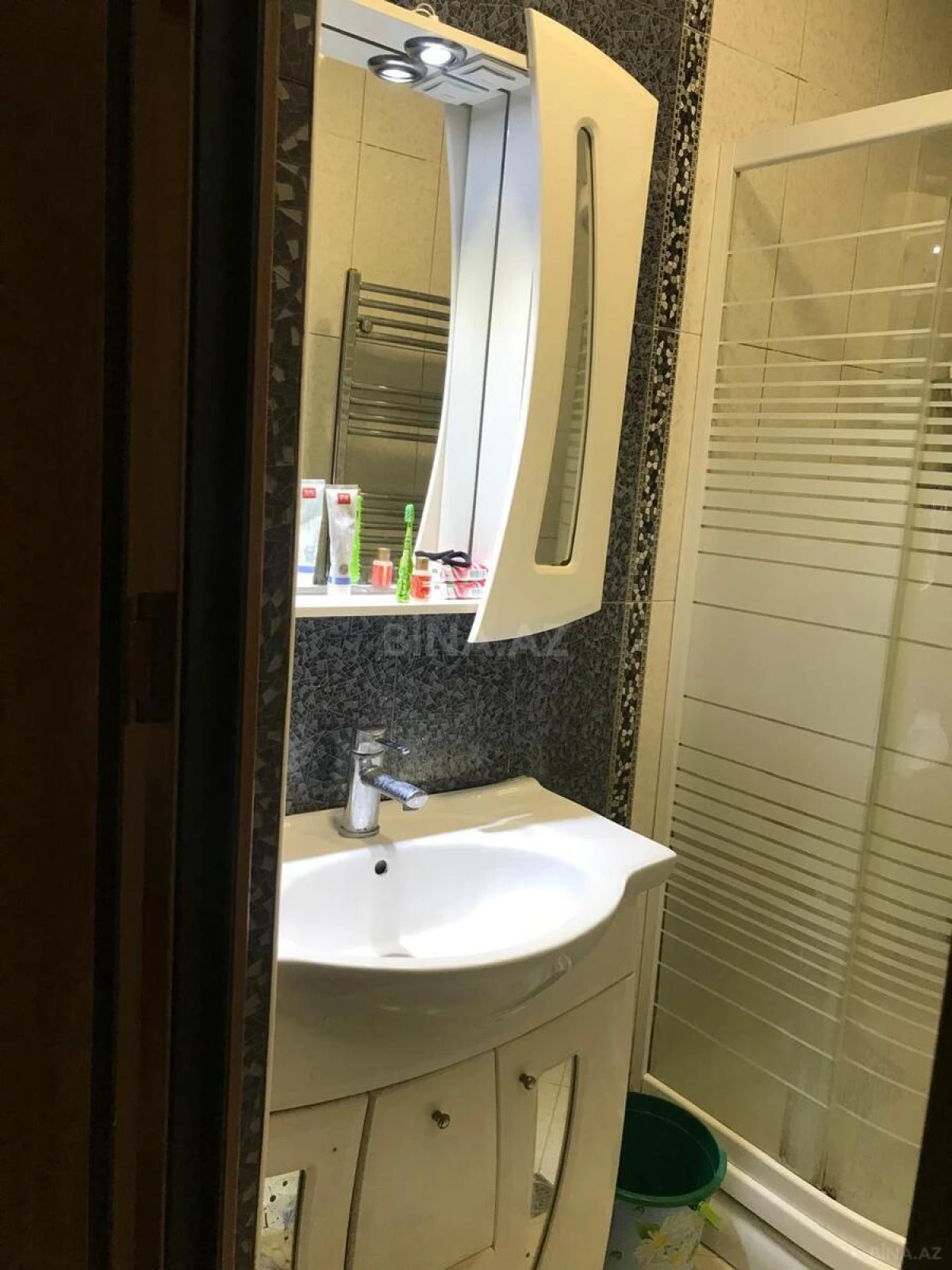 Kirayə verilir 4 otaqlı mənzil 120 m²