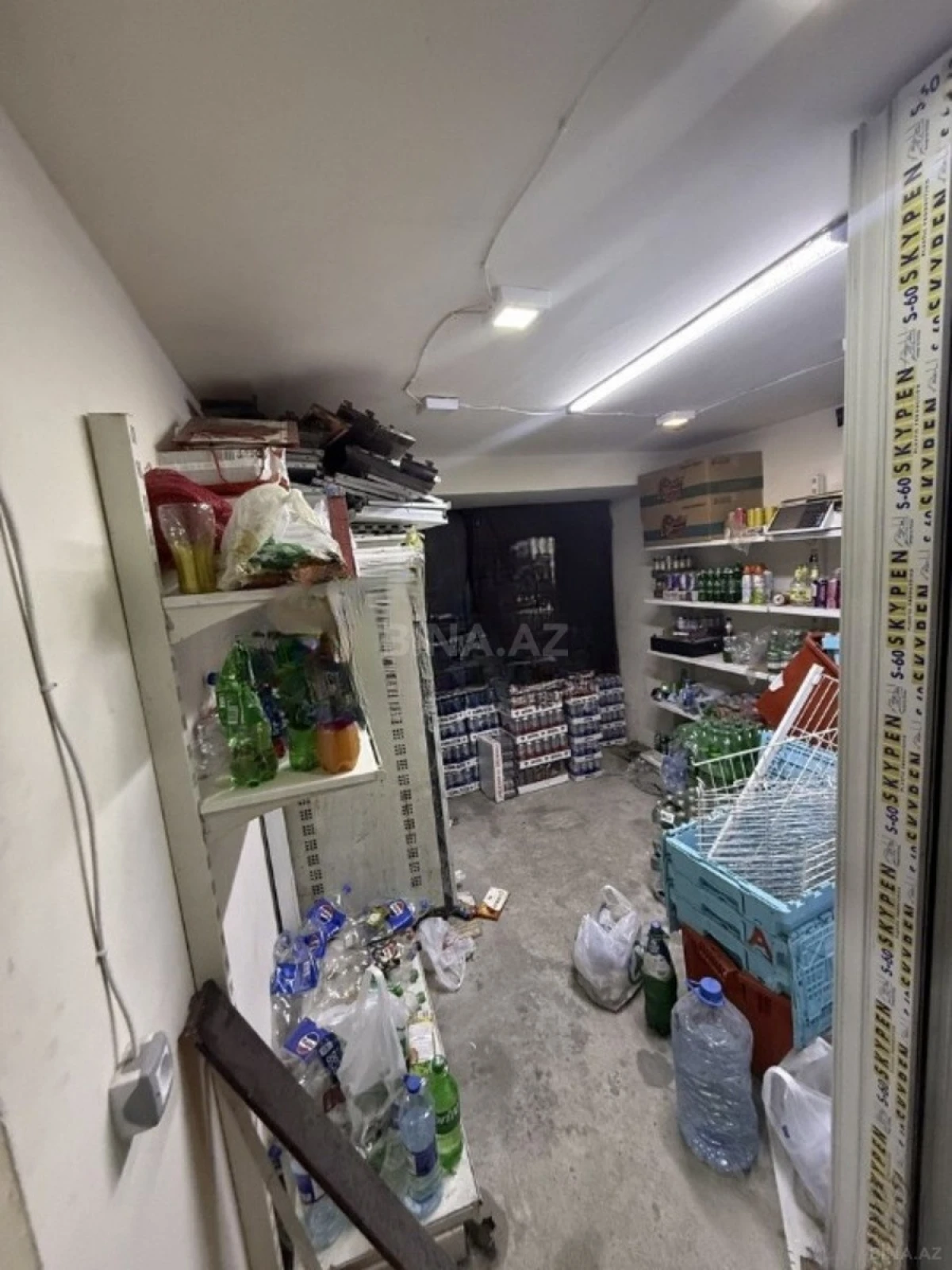 Satılır obyekt 200 m²