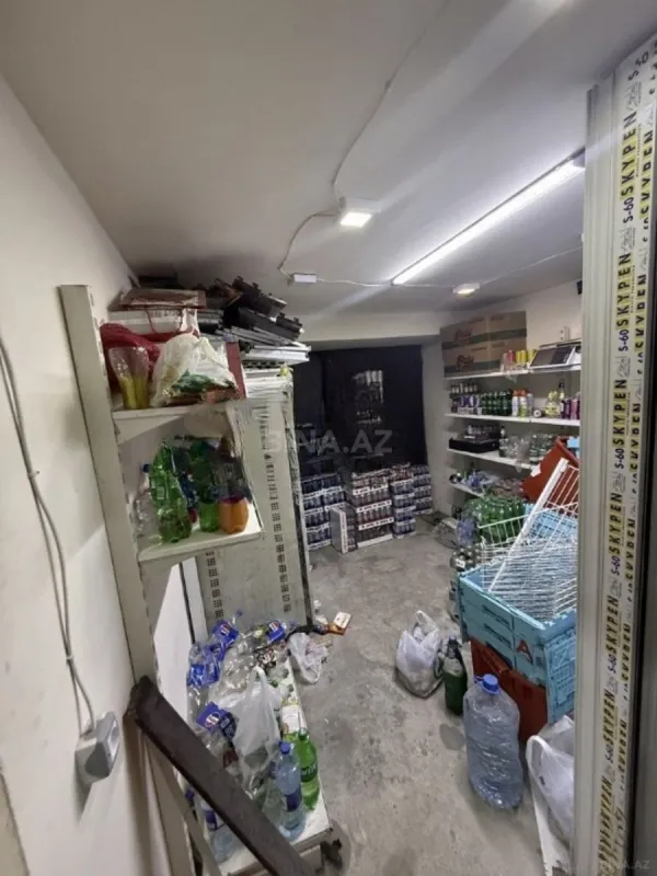 Satılır obyekt 200 m²