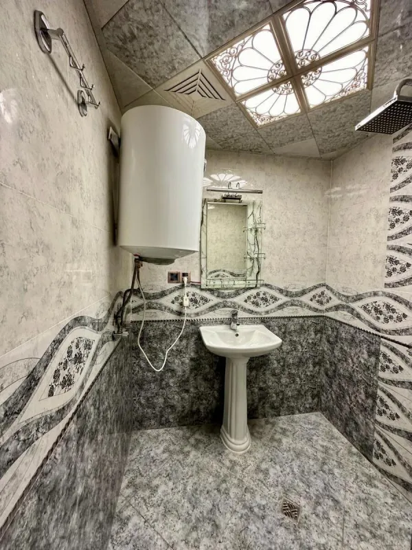 Kirayə verilir 2 otaqlı mənzil 65 m²